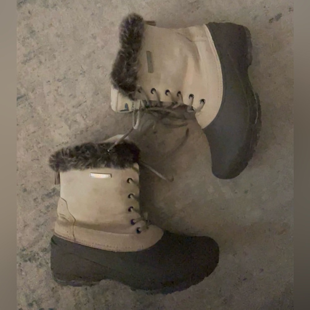 Field & Stream Women's PAC 200g
Thinsulate Winter Boots Size 10